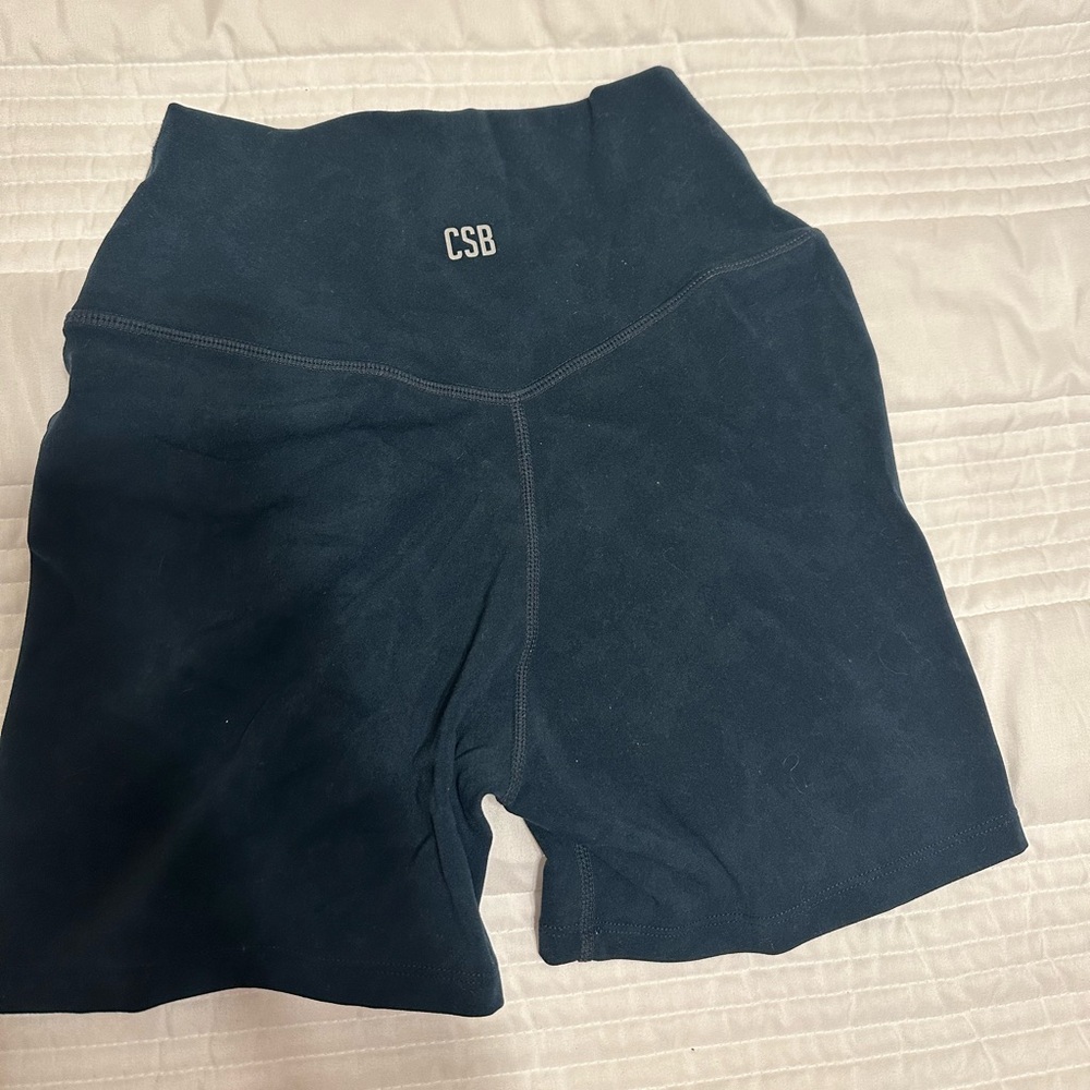 Crop shop boutique fade shorts- medium